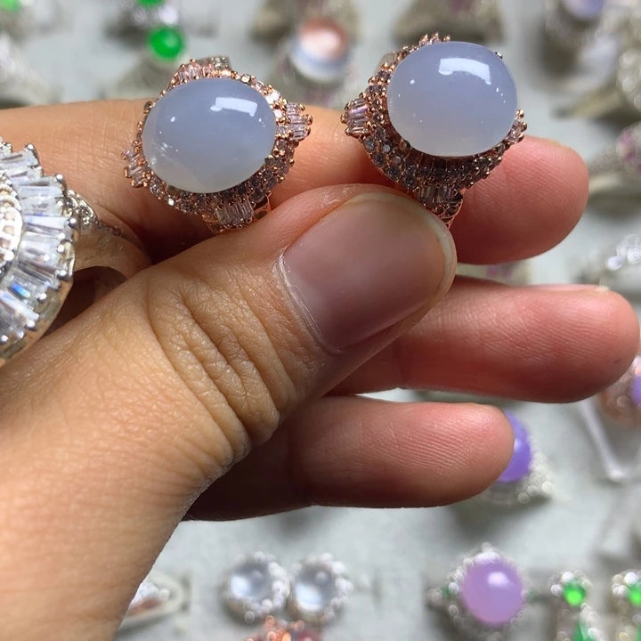 翡翠未镶嵌戒指铜托，卖裸石，需要二次镶嵌