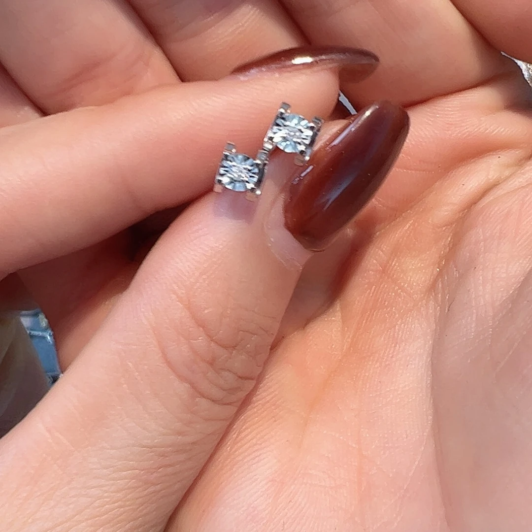 钻石18K金镶嵌耳饰