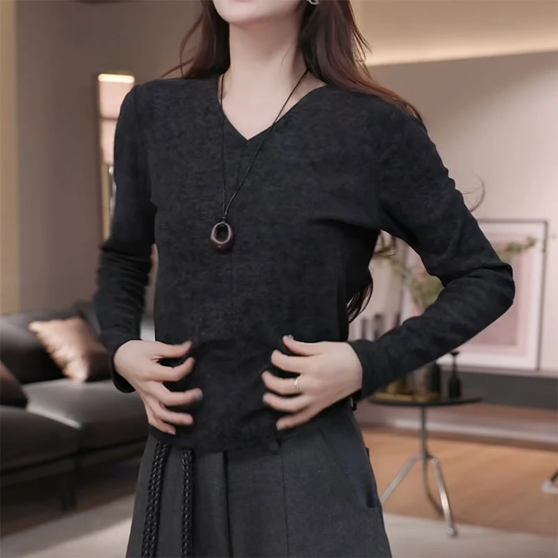 韩系复古V领正肩长袖T恤女2025年秋季洋气百搭修身显瘦打底衫上衣