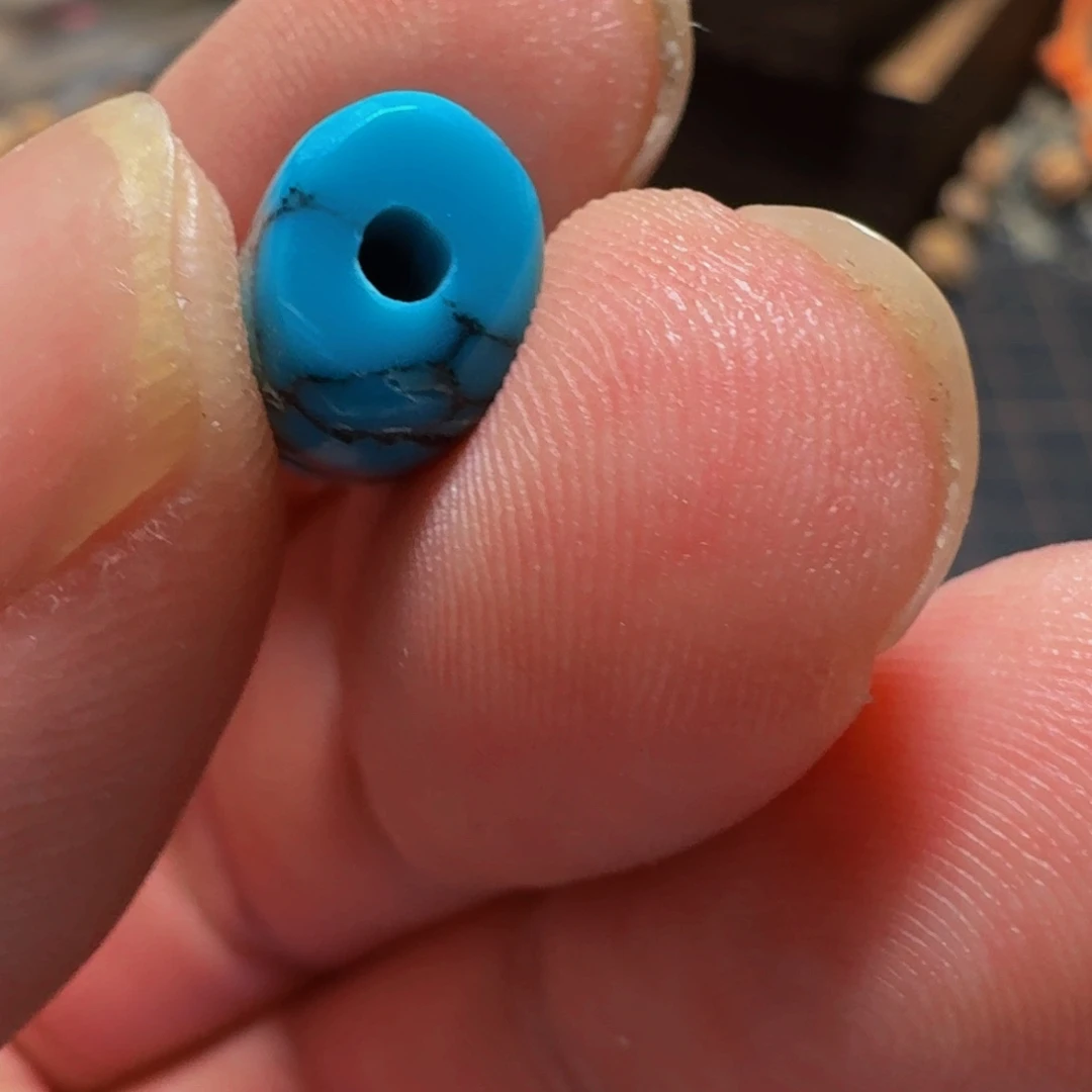 木质非金属一个蓝色的小石头块