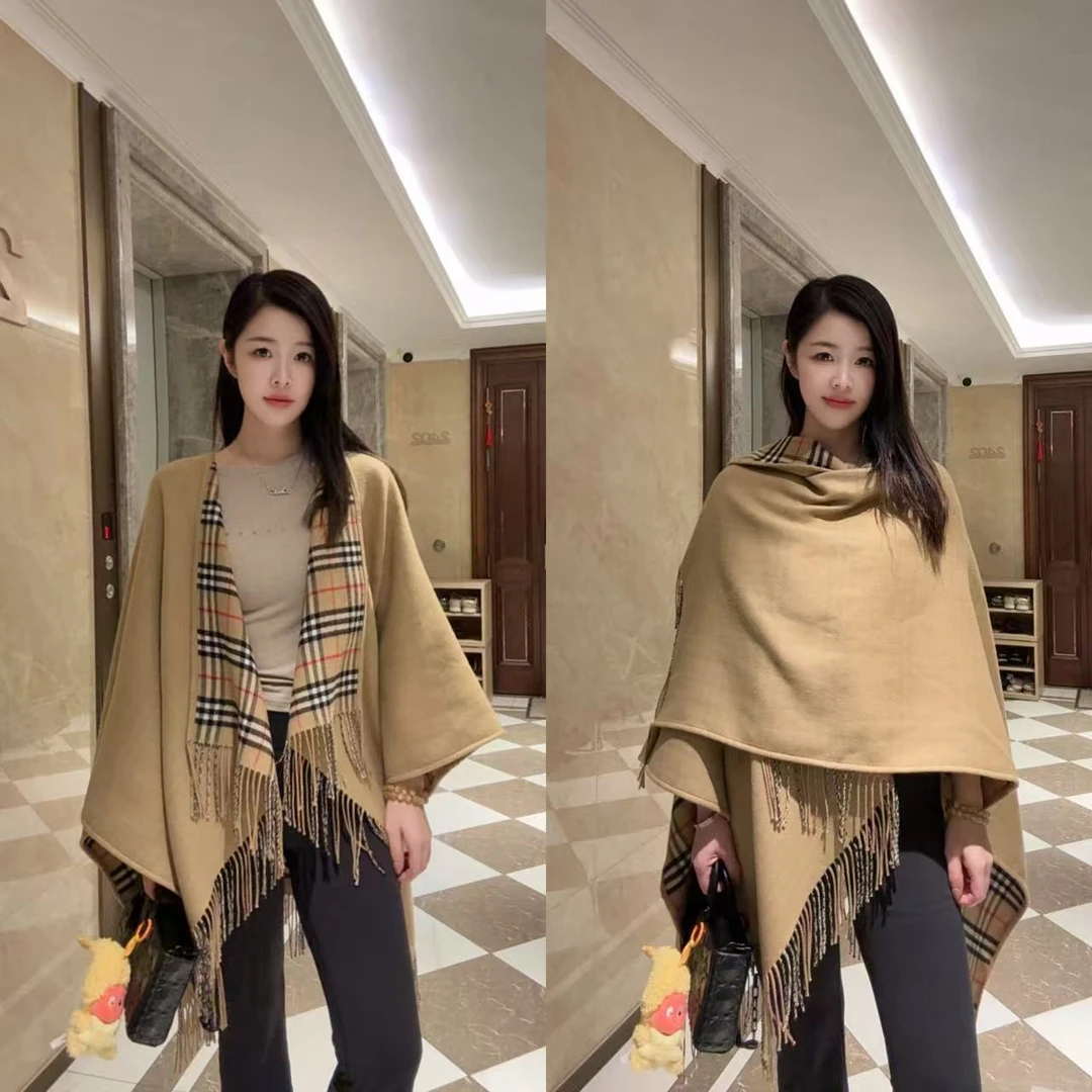 未使用 BURBERRY/博柏利 格纹装饰 披肩 女款 棕色