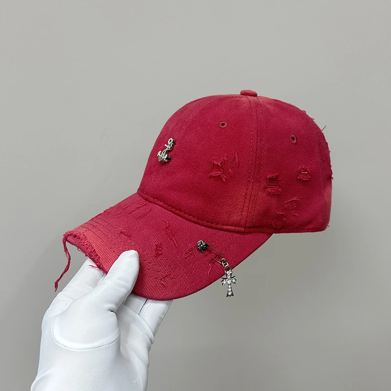 红色棒球帽女2025新款做旧水洗帽子男士嘻哈破洞十字架美式鸭舌帽