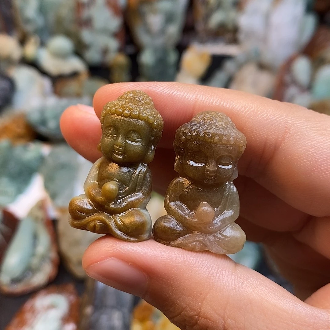 定制翡翠未镶嵌徳*得特色