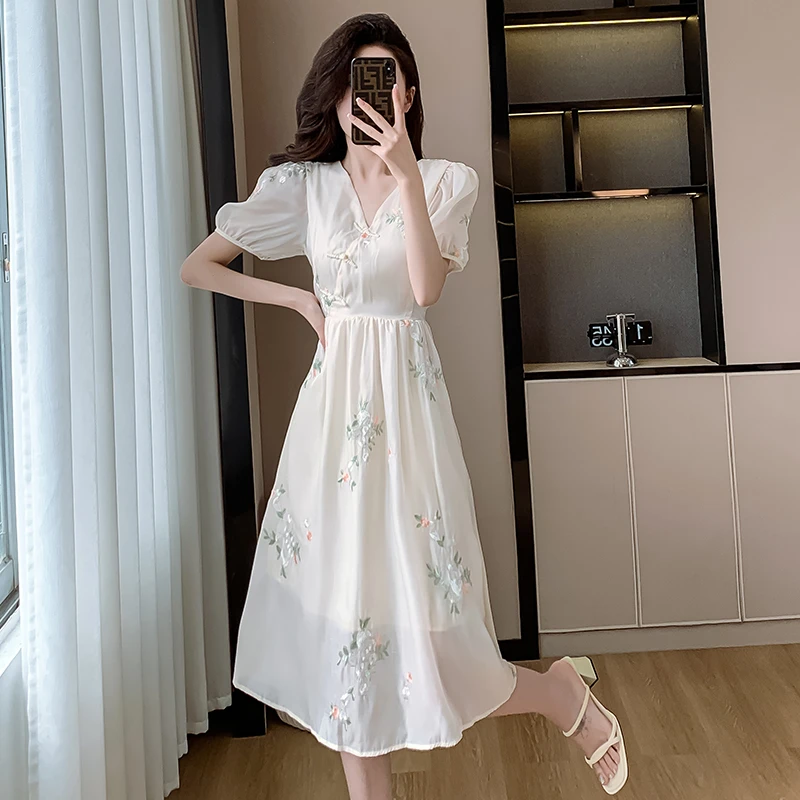 新中式优雅气质刺绣短袖V领连衣裙女夏季新款高腰显瘦长裙子
