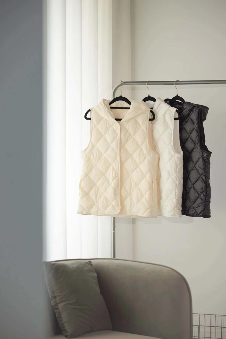 [浥尘女装] 101轻薄连帽羽绒服背心女保暖休闲内搭白鸭绒马甲