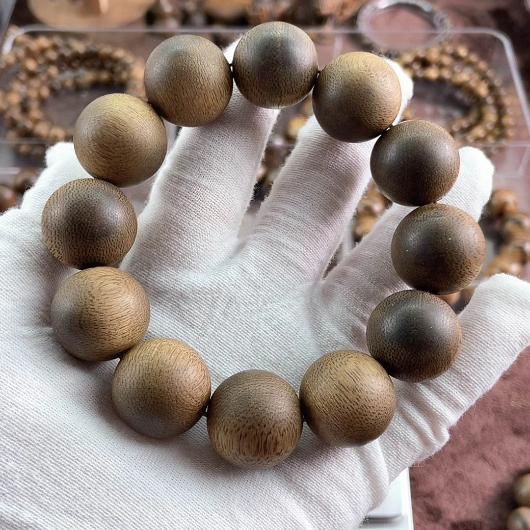 沉香手串用****6海南莺歌绿