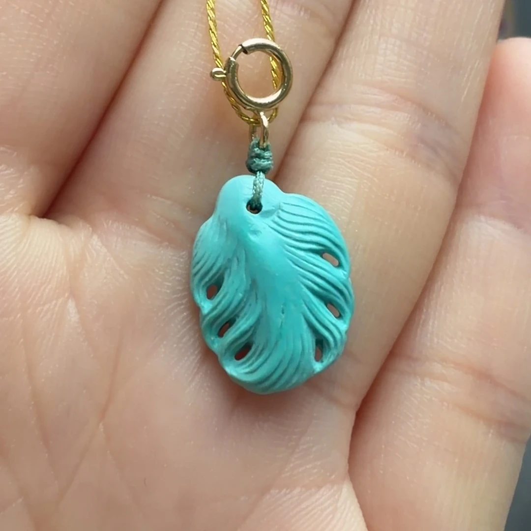 绿松石未镶嵌颈饰