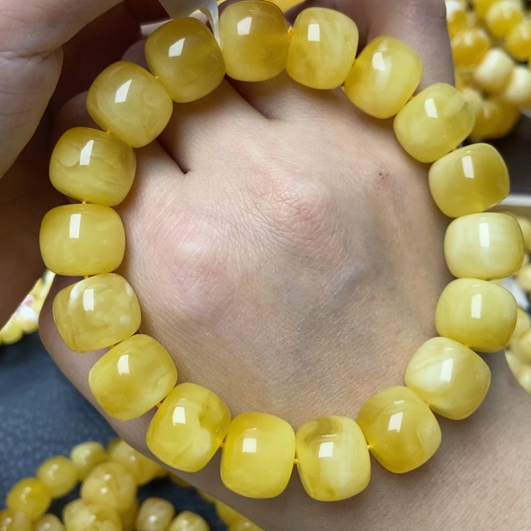 蜜蜡未镶嵌珠宝奇石40