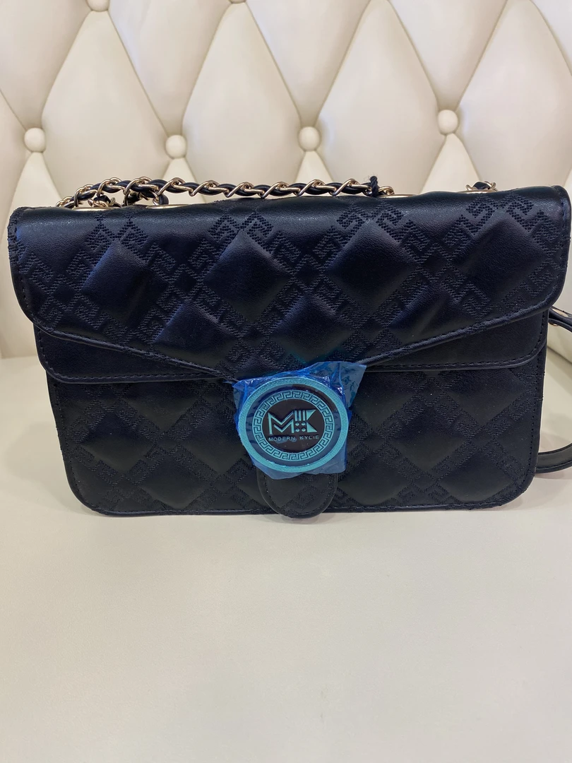 链条斜跨女士背包