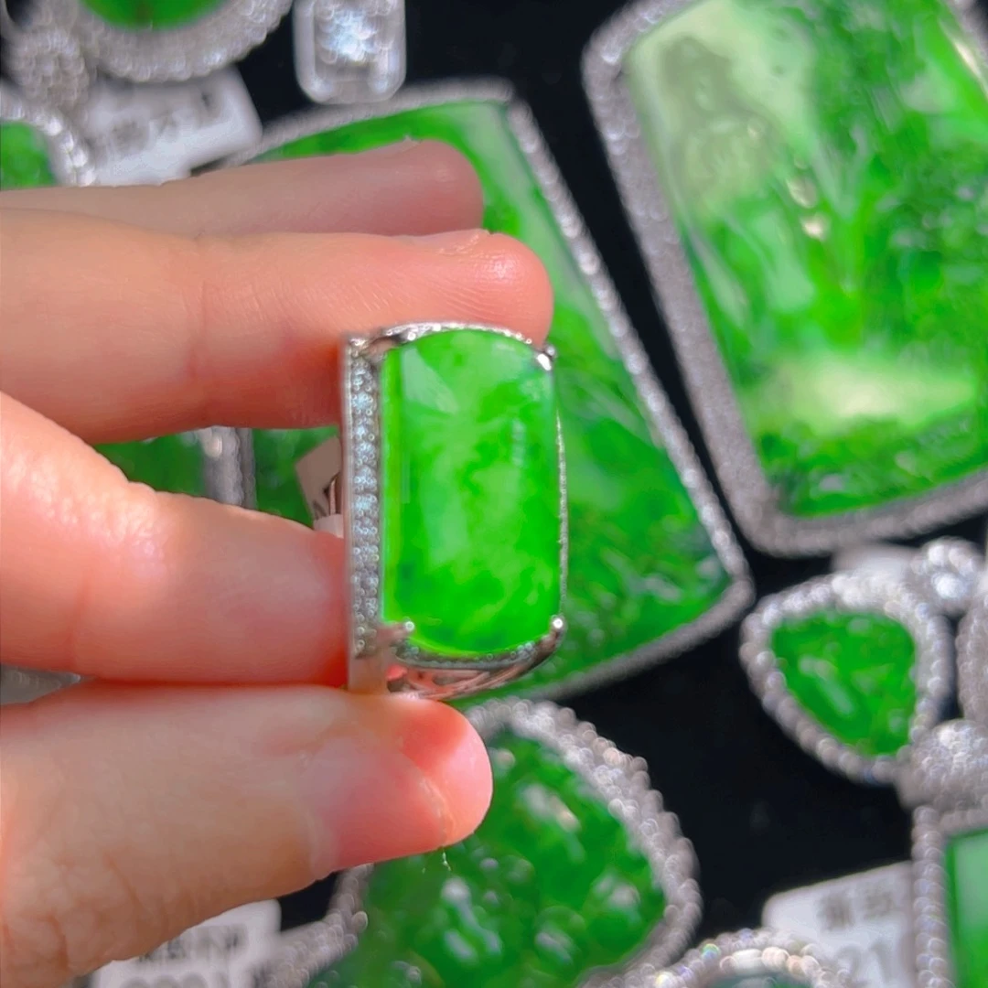 翡翠颈饰银S925镶嵌马鞍