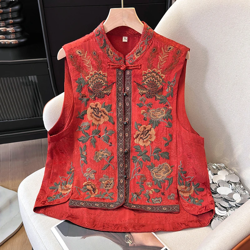 妈妈新中式重工刺绣马甲女秋季新款2025复古盘扣中式无袖马夹背心