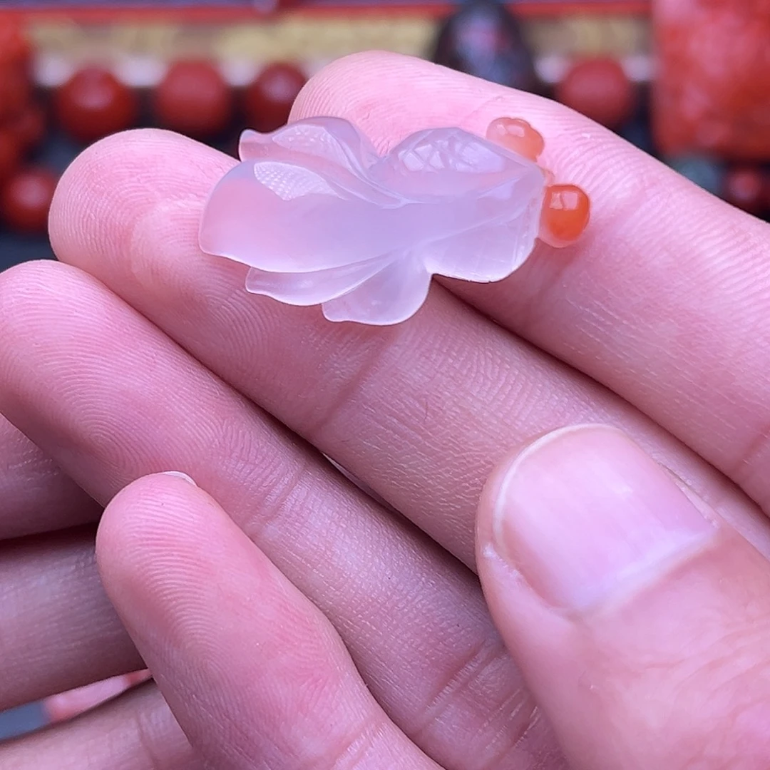 南红玛瑙未镶嵌高冰巧雕小金鱼原矿无裂