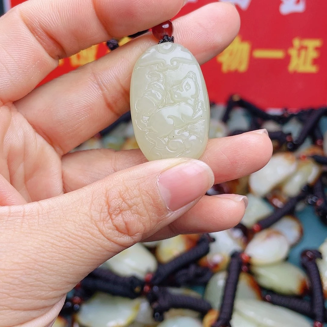 和田玉颈饰未镶嵌