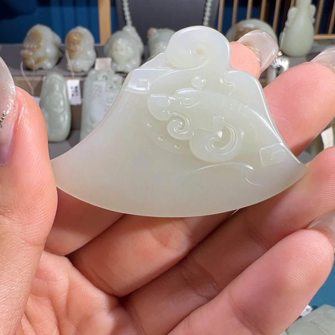 和田玉（糖玉）未镶嵌颈饰