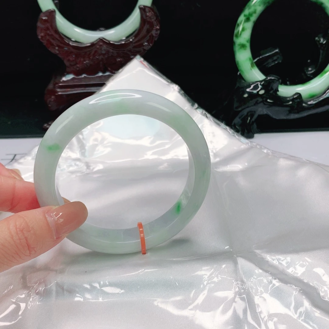 翡翠手镯未镶嵌缅甸天然A货翡翠