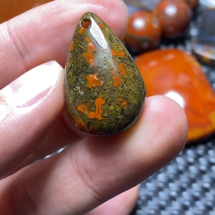 玛瑙/玉髓颈饰未镶嵌