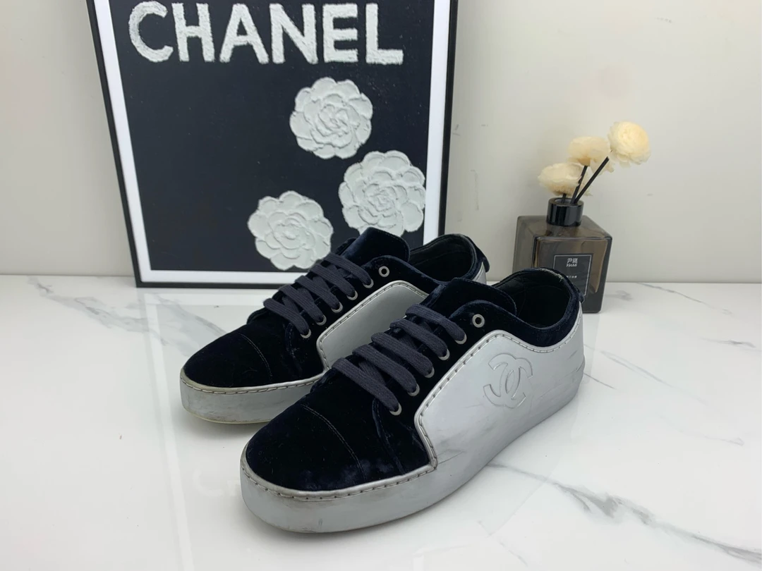 95新 Chanel/香奈儿 Chanel香奈儿 丝绒平底鞋 37.5码/nn00077