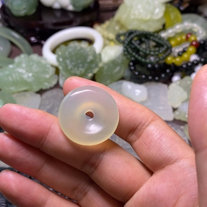 岫玉未镶嵌岫玉颈饰