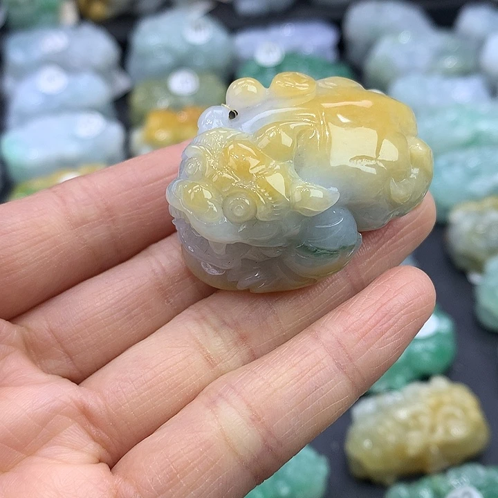 翡翠未镶嵌颈饰天然缅甸A货翡翠貔貅吊坠