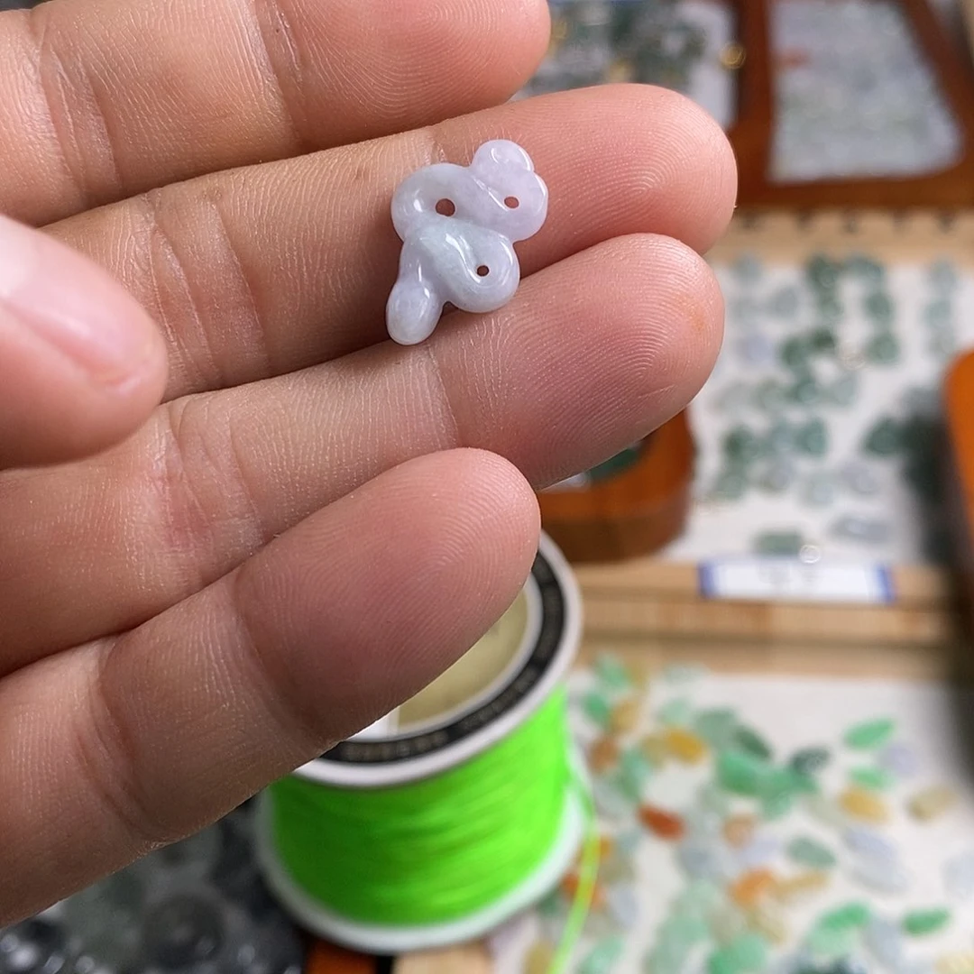翡翠颈饰未镶嵌金*阳小蛇