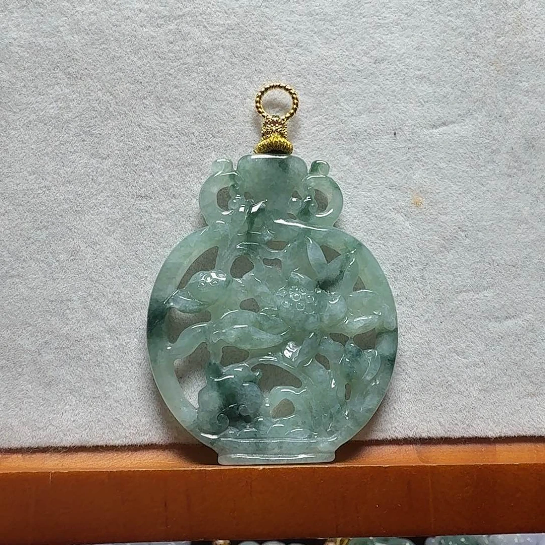 吊坠(赠链)未镶嵌翡翠