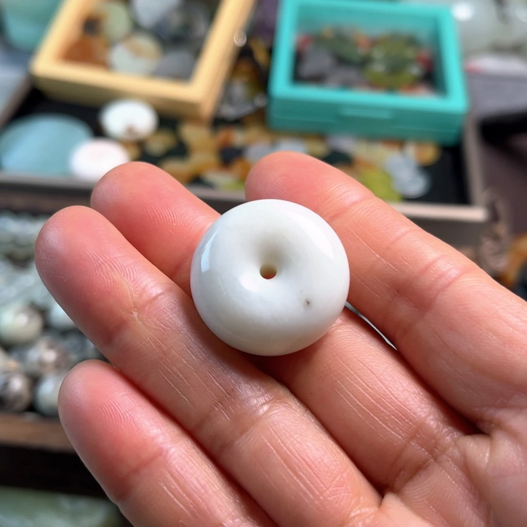 蛇纹石玉未镶嵌原石