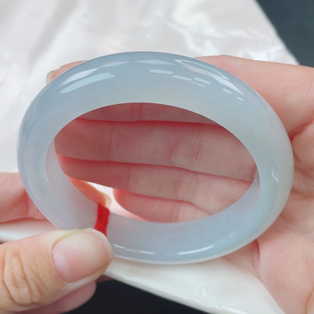 翡翠未镶嵌手镯天空蓝胶