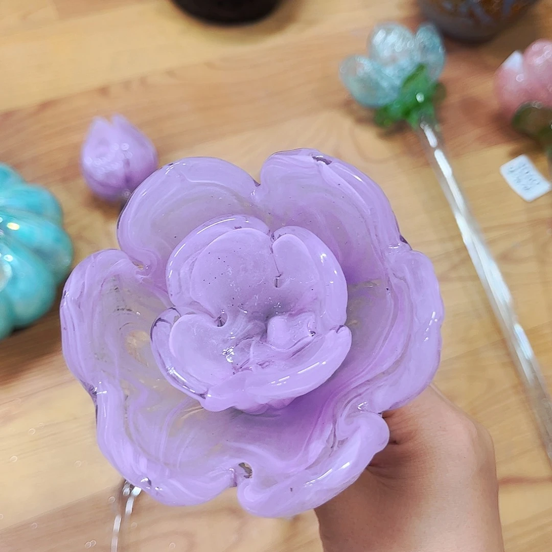 荷花家悦美居琉璃花瓶