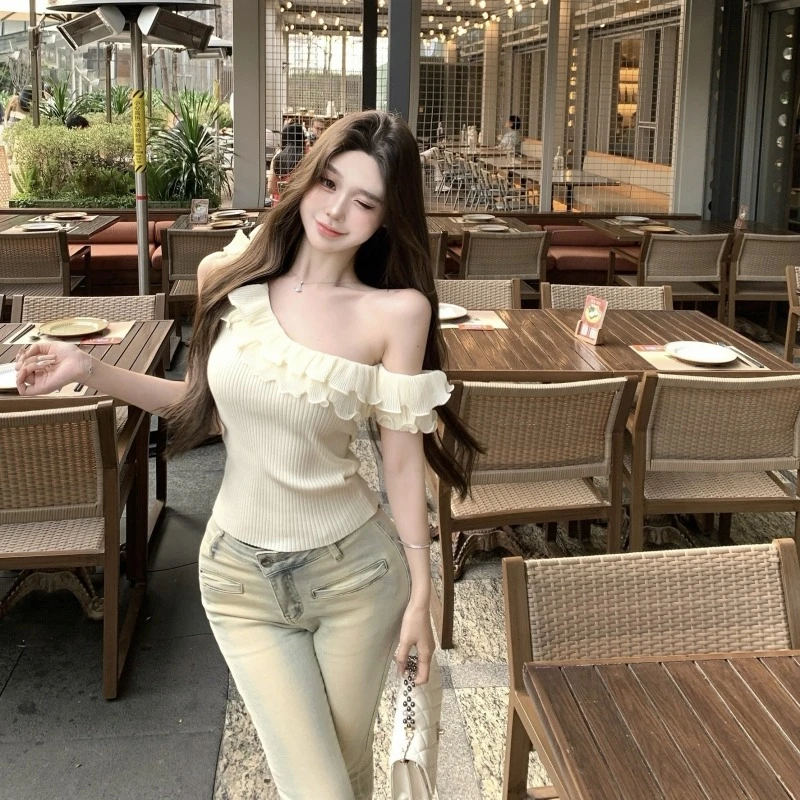 温柔气质一字肩荷叶边无袖针织背心女小众设计感收腰显瘦短款上衣