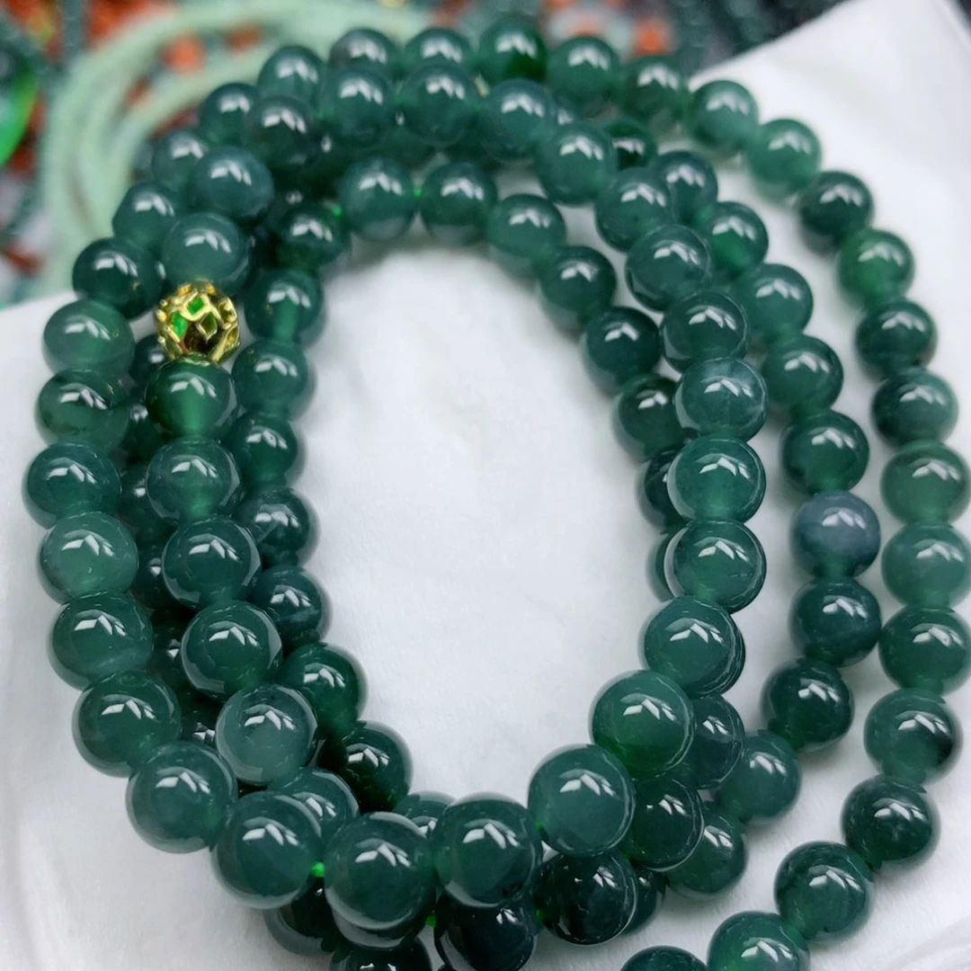 翡翠颈饰未镶嵌珠子