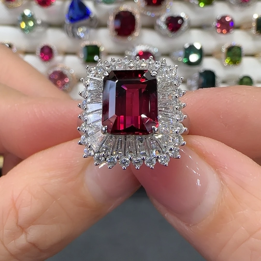 戒指18K金镶嵌碧玺3.88ct