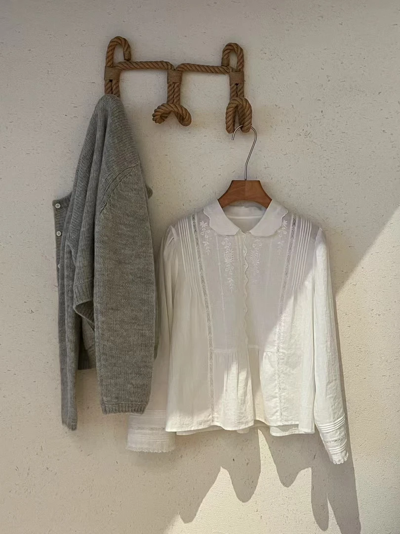 韩国春装新款百搭白色刺绣翻领长袖衬衫女温柔女孩首选米鹿ouur