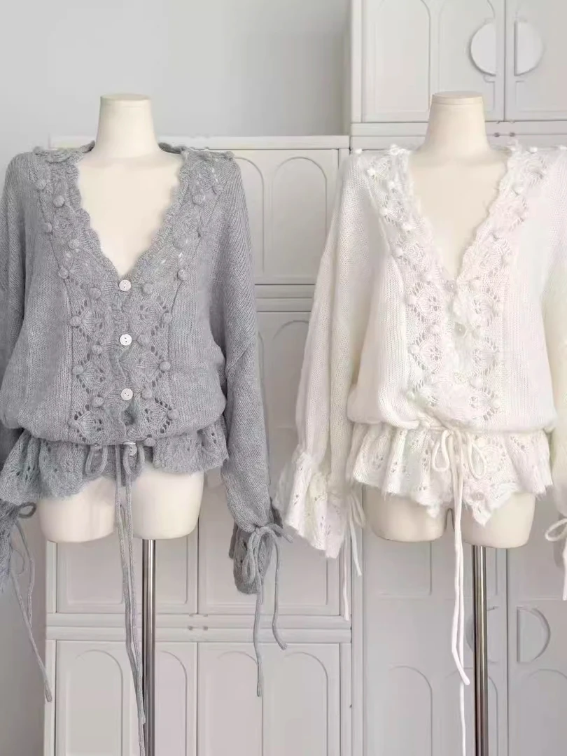 秋款暖朵毛衣镂空钩花毛球V领宽松抽绳下摆针织百搭法式设计师