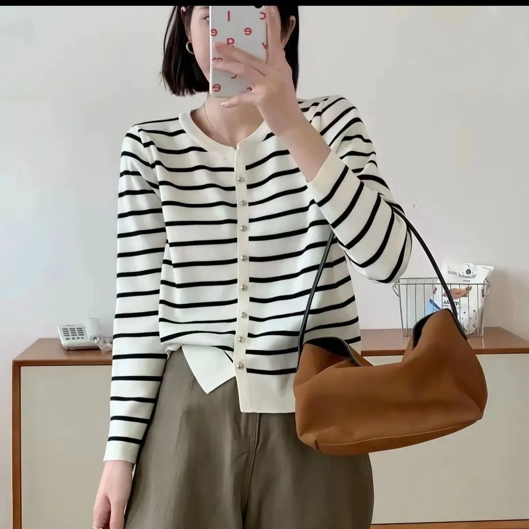 秋冬新款法式条纹长袖开衫修身显瘦百搭气质时尚洋气针织衫上衣女