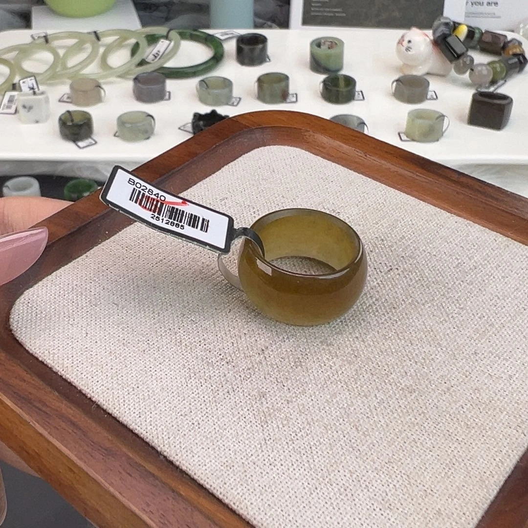 和田玉（糖玉）未镶嵌戒指N49焦糖轮胎直径17.5不退换