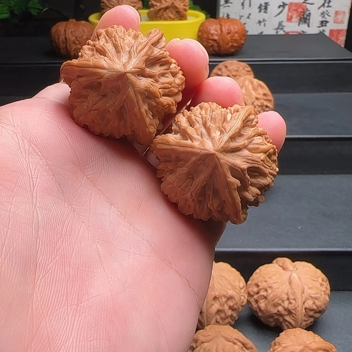 文玩核桃吊坠38御龙正奔