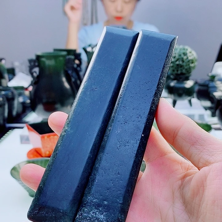 未镶嵌和田玉（青玉）把件