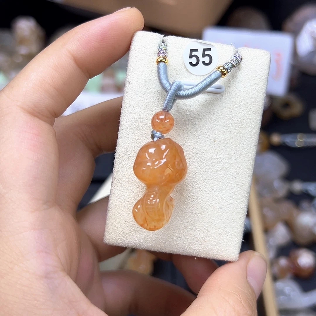 石英质玉未镶嵌吊坠(赠链)南*?