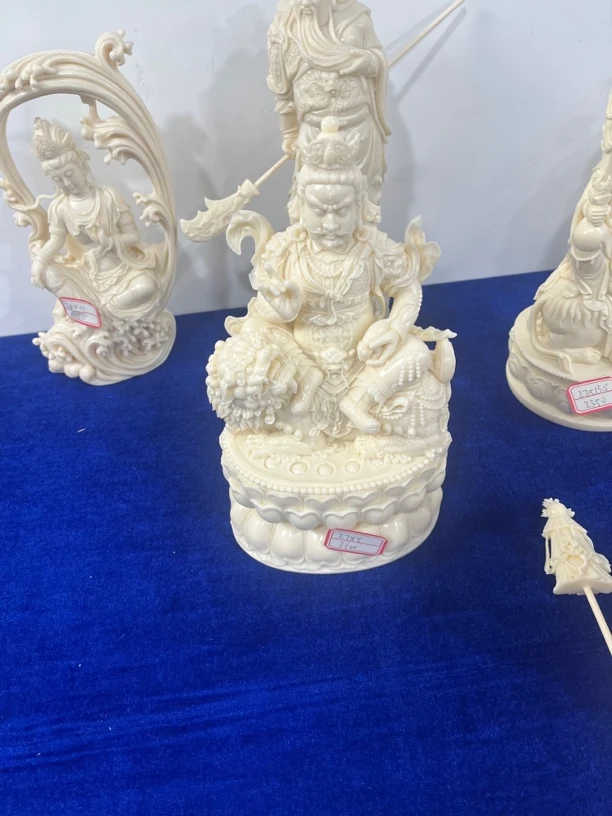 小白工艺雕刻手工制作客厅摆件