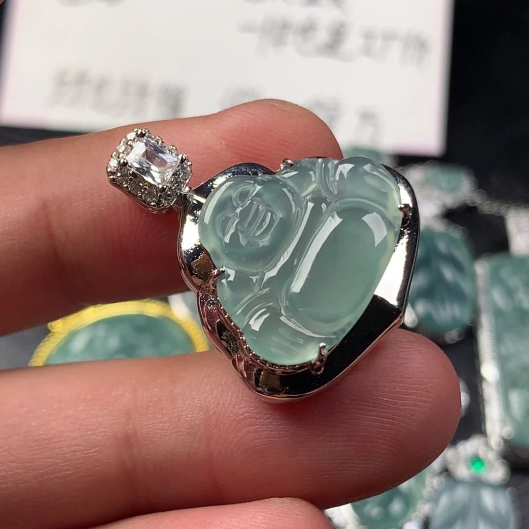 颈饰未镶嵌翡翠佛公