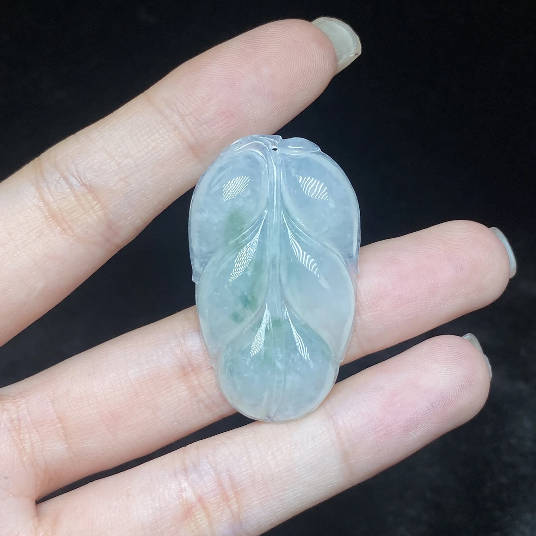 【小北好物】翡翠树叶吊坠约24*40mm带绳【多样性发一件】QP55X3