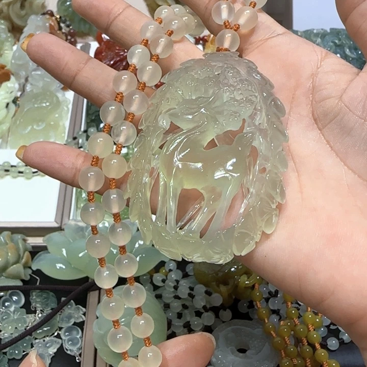 蛇纹石玉未镶嵌吊坠荔*姐