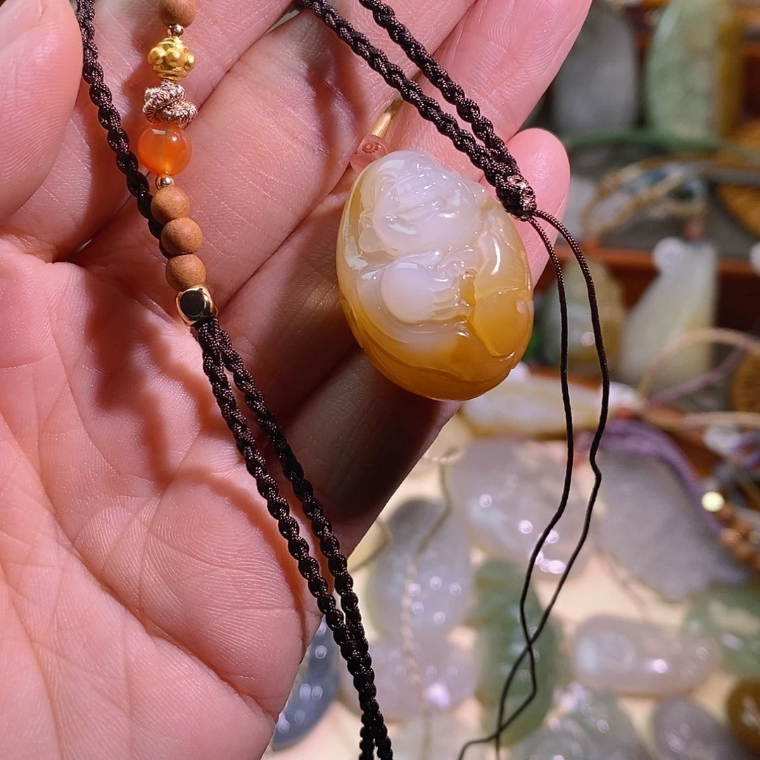 和田玉颈饰未镶嵌?****?