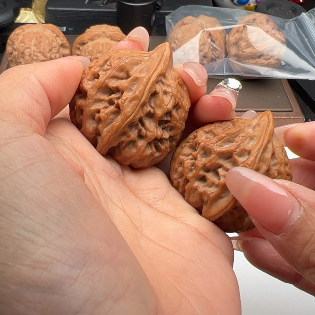 文玩核桃把件火苗