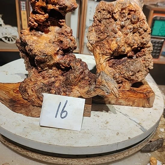 用***9泥塑16北沉香琥珀木天然造型山水摆件。