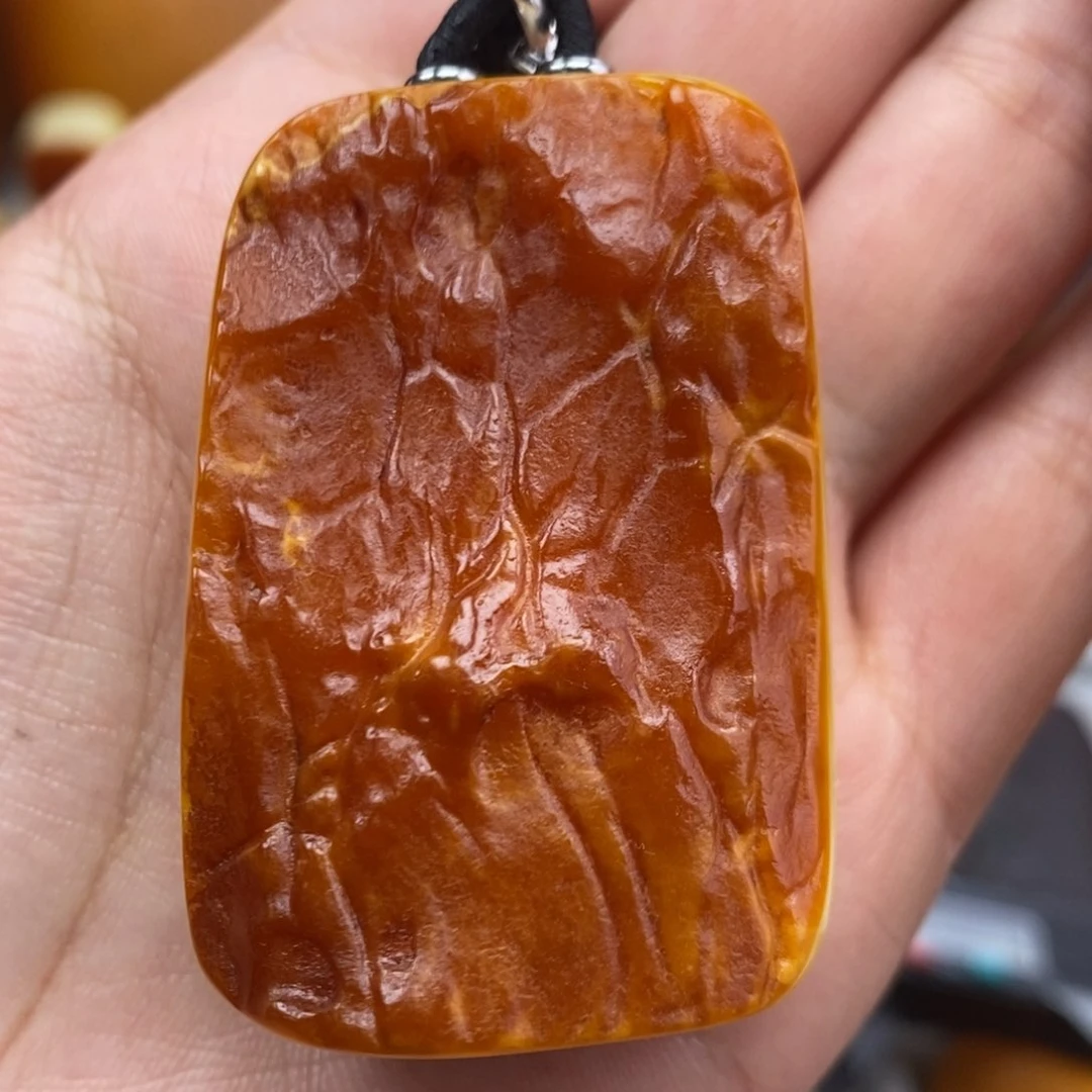琥珀吊坠(赠链)未镶嵌