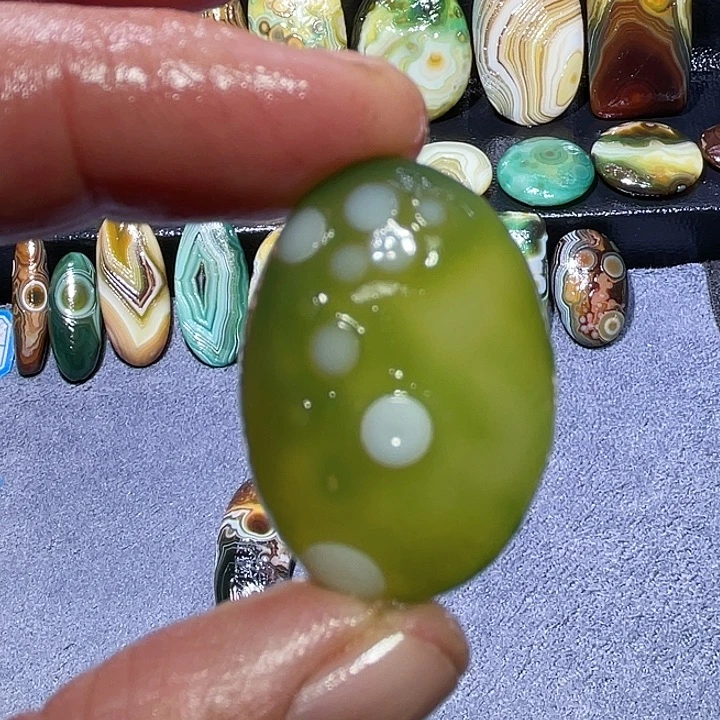 玛瑙/玉髓未镶嵌珠宝奇石