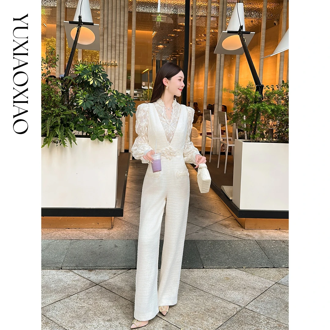 余潇潇【高珠白塔】奢华肌理感V领手缝装饰高腰直筒小香风背带裤