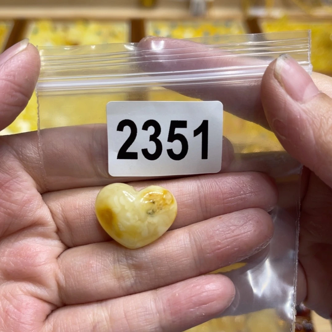 未镶嵌毛衣链琥珀