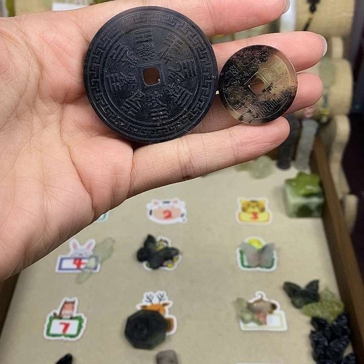 蛇纹石玉合金颈饰